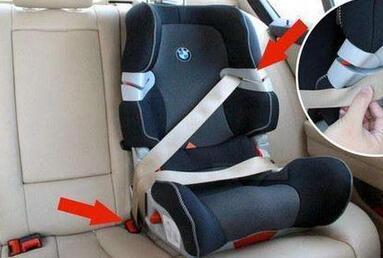 新交法儿童几岁可以单独坐后排,绑安全带。如果是儿童安全座椅的话,小孩子大概六岁就坐不下了。